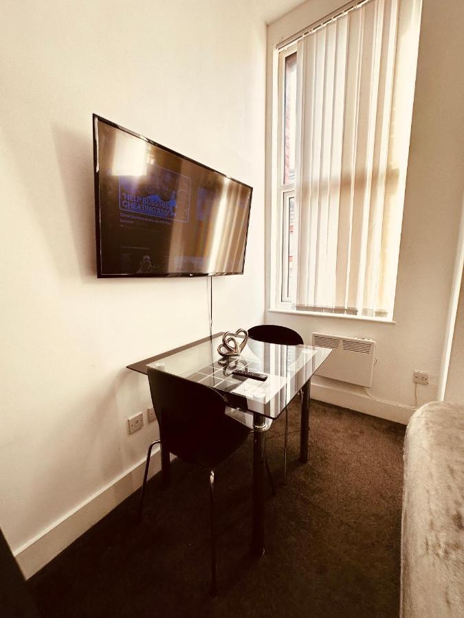 5 Star Luxury Studio Apartment, Big Smart Tv, Wifi, Liverpool City Centre, Easy Access Lock Box Entry! Ngoại thất bức ảnh